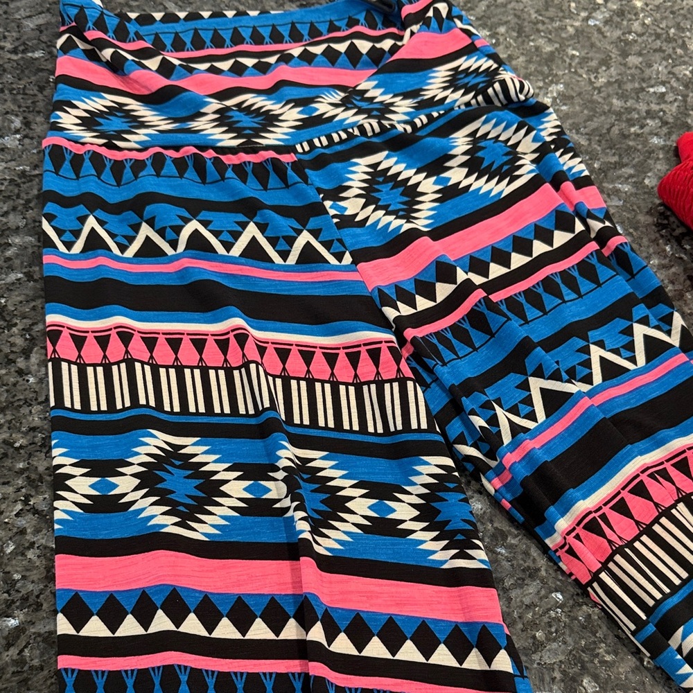 Geometric Patterned Flared Pants